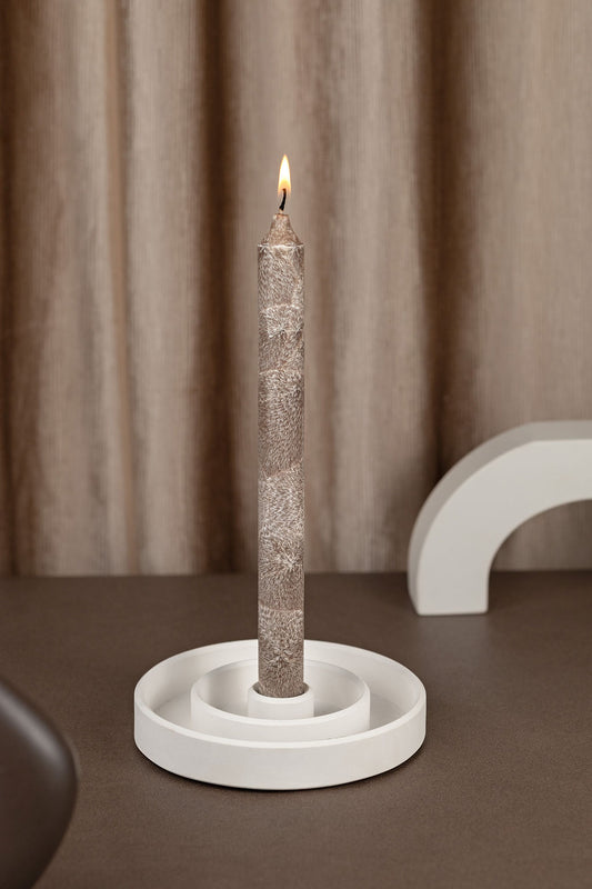 Kvepiančios stalo žvakės „Romanė” rudos spalvos - cinamono ir egzotinių vaisių kvapo (6 vnt.)