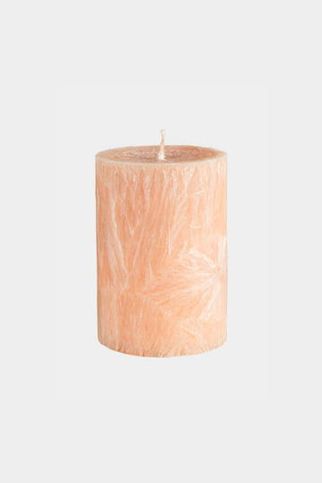 Cilindro formos kvepianti žvakė kreminės spalvos, karamelės kvapo (vidutinė - 70/100 mm)