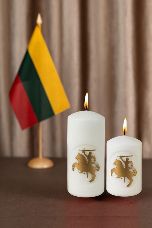 Dovanų rinkinys žvakės „Cilindras“ su Vyčiu