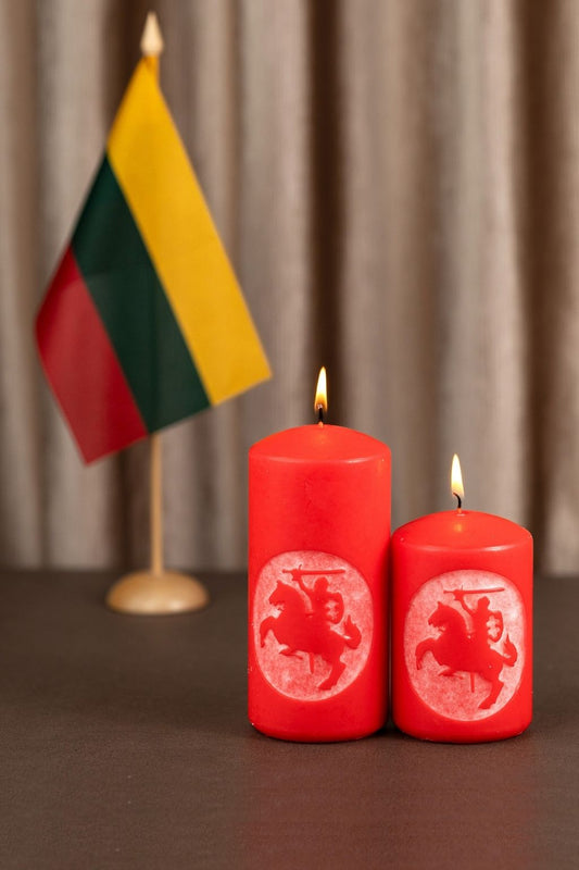 Žvakė su Vyčio ornamentu
