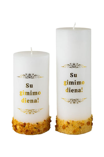 Cilindro formos žvakė dekoruota gintaru (Su gimimo diena)