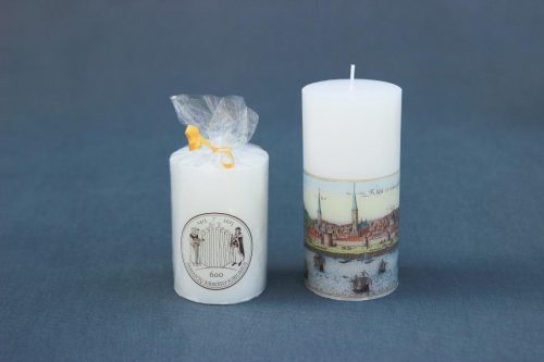Reprezentacinė žvakė "Cilindras" su Latvijos pilimi ir Žemaičių krikšto jubiliejaus simboliu.
